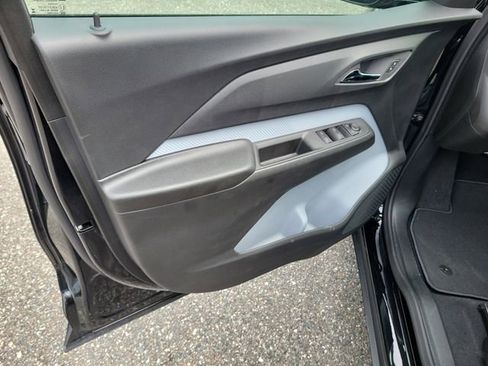 New 2027 Chevrolet Bolt LT w/ Comfort Package image 17