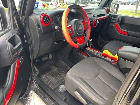 Used 2015 Jeep Wrangler Unlimited Sport w/ Quick Order Package 24S AWD/4WD image 12