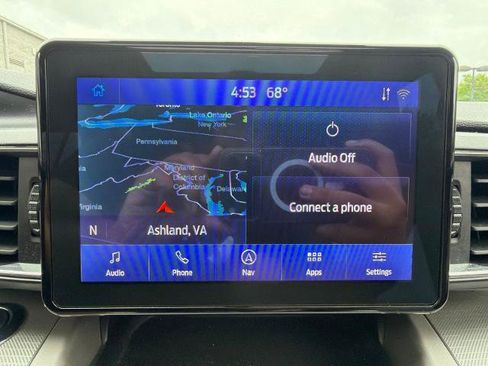 Certified 2022 Ford Explorer XLT w/ Equipment Group 202A AWD/4WD image 5