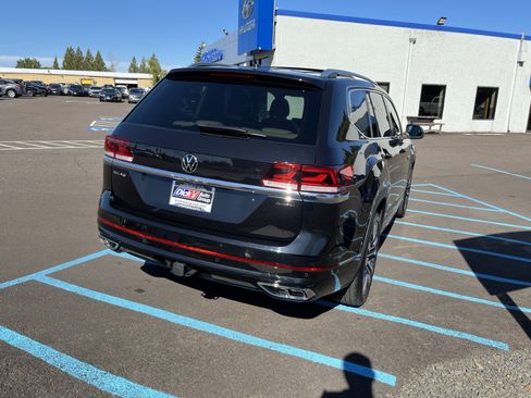 Used 2023 Volkswagen Atlas SEL Premium image 5