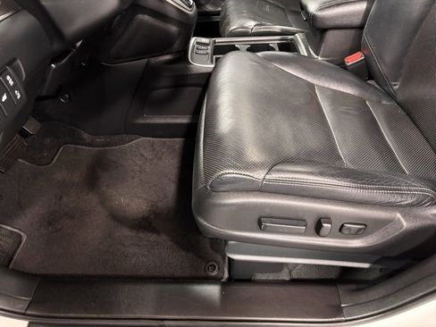 Used 2016 Honda CR-V Touring image 11