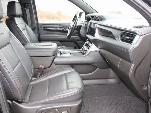 Used 2021 GMC Yukon Denali image 15