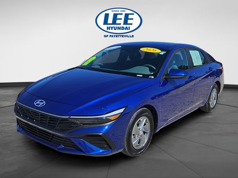 Certified 2026 Hyundai Elantra SE FWD image 7