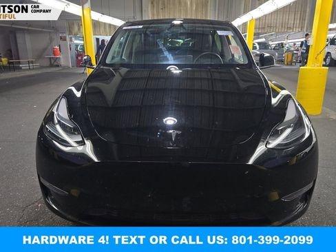 Used 2023 Tesla Model Y Performance image 2