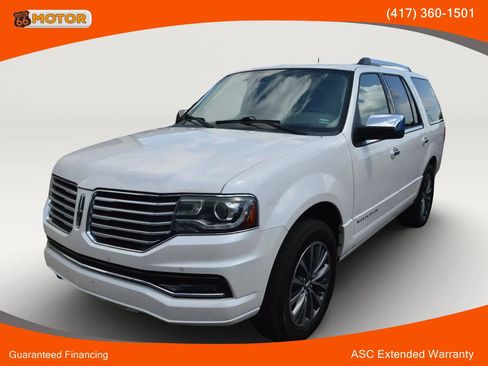 Used 2017 Lincoln Navigator Select RWD image 1