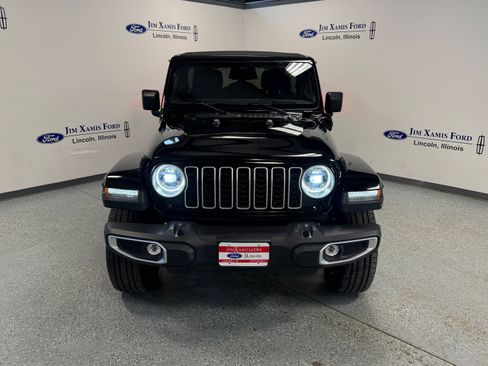 Used 2025 Jeep Wrangler Unlimited Sahara w/ Safety Group AWD/4WD image 2