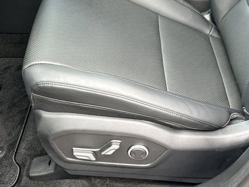 Used 2025 Hyundai Santa Fe SEL FWD image 12