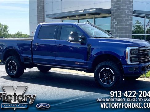 Used 2026 Ford F350 Platinum w/ Tremor Off-Road Package AWD/4WD image 1