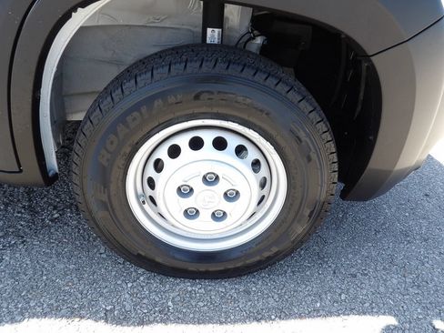 Used 2025 RAM ProMaster 2500 w/ U-Haul Equipment Group FWD image 52