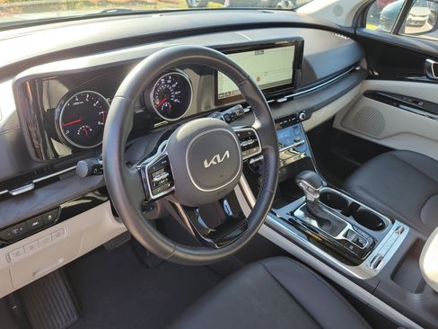 Used 2022 Kia Carnival SX image 23