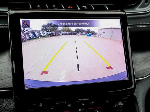 Used 2023 Jeep Grand Cherokee Overland w/ Luxury Tech Group IV AWD/4WD image 25