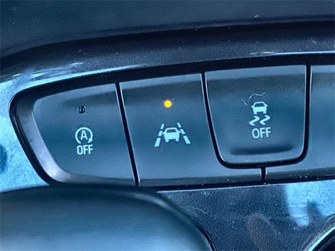 Certified 2025 Chevrolet TrailBlazer LT w/ Convenience Package image 19