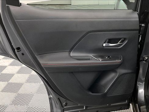 New 2025 Nissan Kicks SR w/ SR Premium Package FWD image 65
