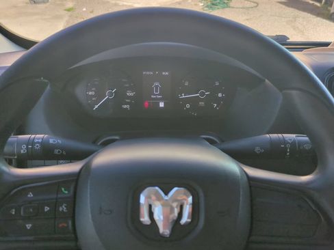 Used 2023 RAM ProMaster 2500 FWD image 31
