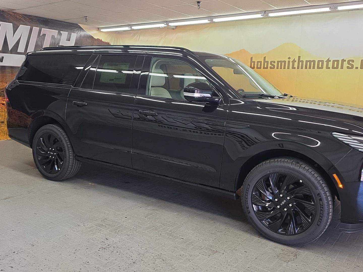 New 2027 Lincoln Navigator L Reserve w/ Jet Appearance Package AWD/4WD image 21