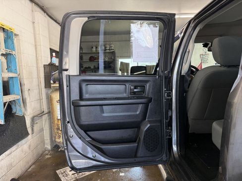 Used 2014 RAM 1500 Express AWD/4WD image 17