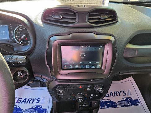 Used 2021 Jeep Renegade Sport w/ Sport Appearance Group image 18