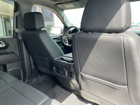 Used 2023 Chevrolet Silverado 1500 LT w/ Leather Package AWD/4WD image 31