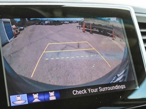 Used 2018 Honda Pilot Touring image 24