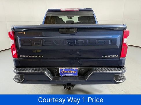 Used 2020 Chevrolet Silverado 1500 Custom w/ Custom Value Package RWD image 10