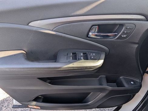 Used 2023 Honda Ridgeline RTL-E image 34