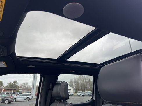 Used 2024 Ford F350 Platinum w/ FX4 Off-Road Package image 9