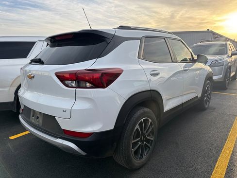 Used 2024 Chevrolet TrailBlazer LT image 3