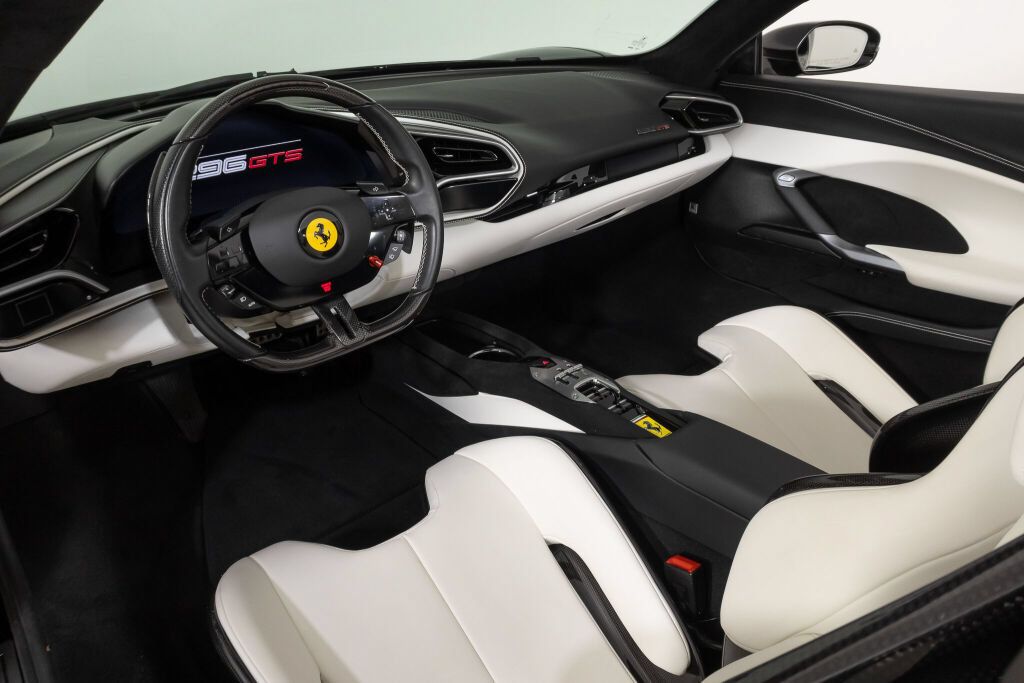 Used 2025 Ferrari 296 GTS RWD image 33