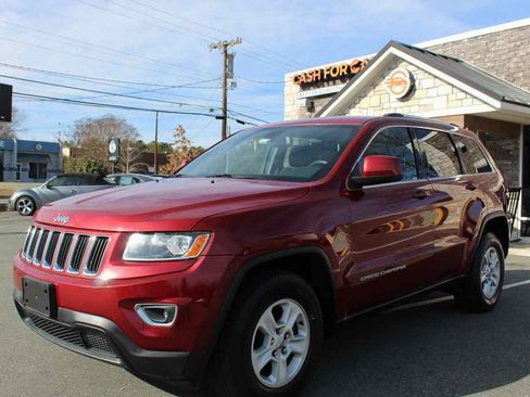 Used 2015 Jeep Grand Cherokee Laredo w/ Quick Order Package 23E image 1
