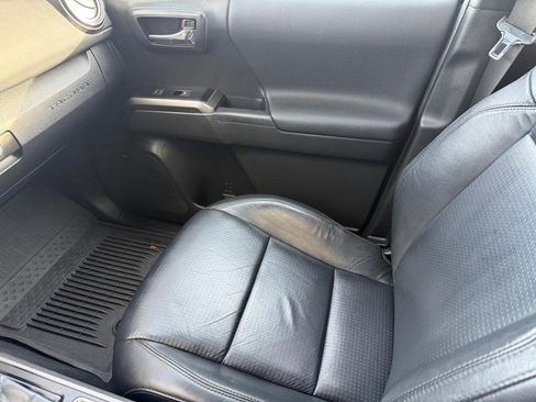 Used 2022 Toyota Tacoma TRD Sport w/ TRD Premium Sport Package image 24