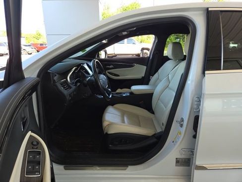 Used 2019 Chevrolet Impala Premier w/ Premier Convenience Package FWD image 19