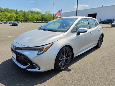 Used 2023 Toyota Corolla XSE FWD image 3