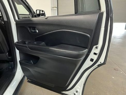 Used 2017 Honda Pilot Elite image 13