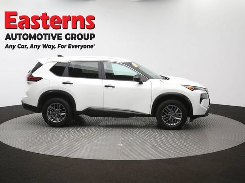 Used 2024 Nissan Rogue S AWD/4WD image 48