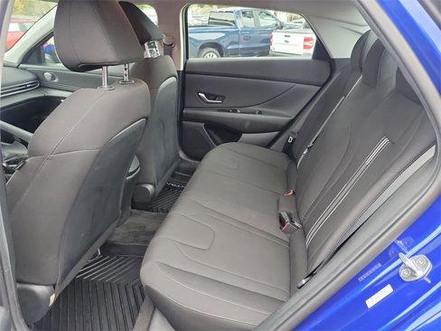 Certified 2023 Hyundai Elantra SEL w/ Convenience Package image 9