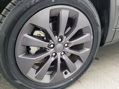 Used 2021 Jeep Cherokee Latitude Lux 80th Anniv w/ Quick Order Package 26U 80TH image 31