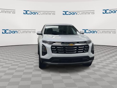 New 2026 Chevrolet Equinox LT w/ Safety and Technology Package image 3