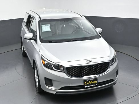 Used 2018 Kia Sedona L FWD image 40