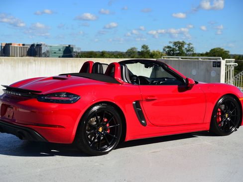 Certified 2025 Porsche 718 Boxster GTS image 9
