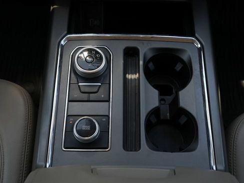 Used 2021 Ford Expedition XLT AWD/4WD image 22