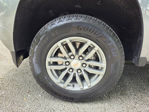 Used 2025 Chevrolet Colorado LT RWD image 22