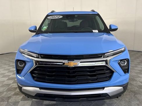 Used 2024 Chevrolet TrailBlazer LT w/ LT Cold Weather Package FWD image 15