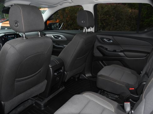 Used 2019 Chevrolet Traverse LT image 15
