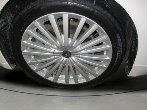 Used 2017 Lincoln MKZ Reserve w/ Climate Package image 40