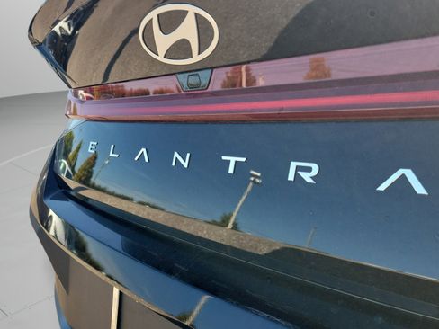 New 2026 Hyundai Elantra SEL FWD image 31