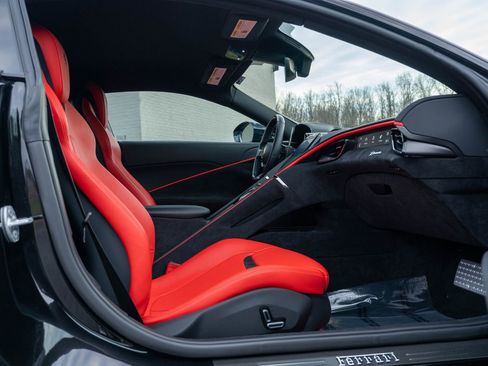 Certified 2022 Ferrari Roma image 49