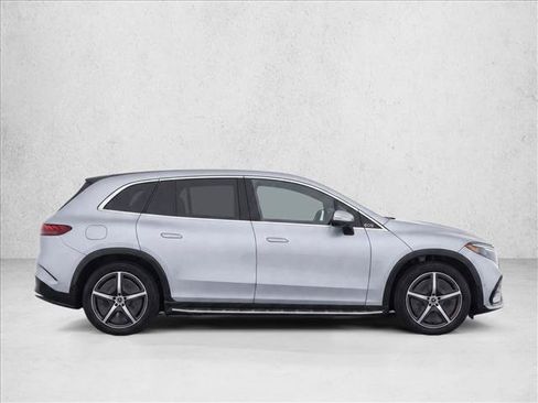 Used 2023 Mercedes-Benz EQS 450+ SUV image 8
