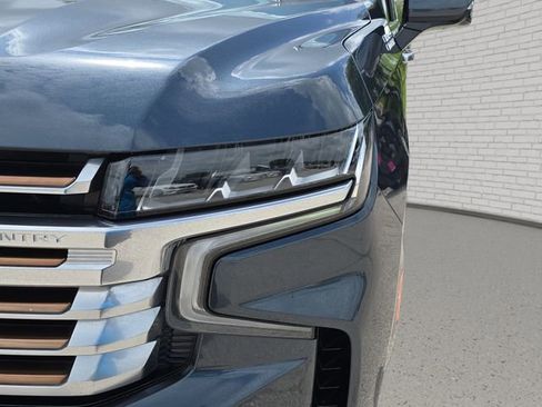 Used 2021 Chevrolet Suburban High Country w/ Premium Package RWD image 34