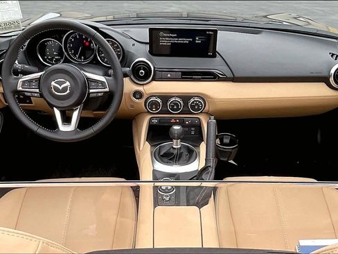 Used 2025 MAZDA MX-5 Miata RF Grand Touring w/ Weather Package image 18