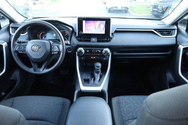 Used 2025 Toyota RAV4 XLE AWD/4WD image 23